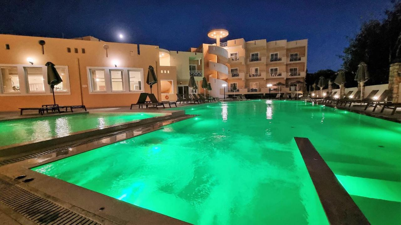 קיסאמוס Sunny Bay Hotel מראה חיצוני תמונה